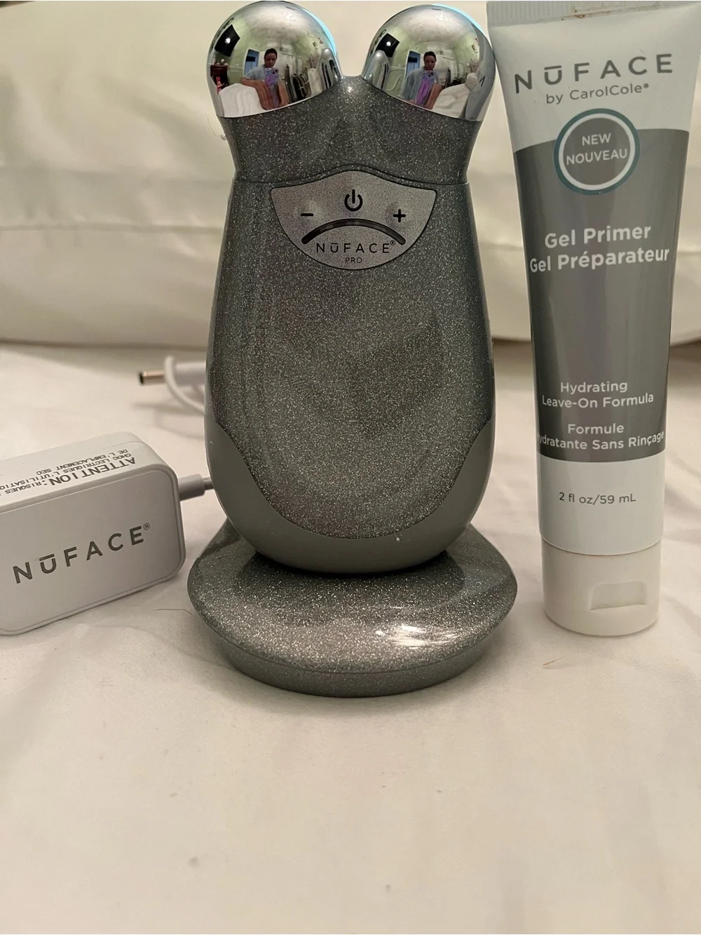 $400 NuFACE® NuFace Microcurrent Facial Device Trinity Kit in platinum - Picture 3 of 3